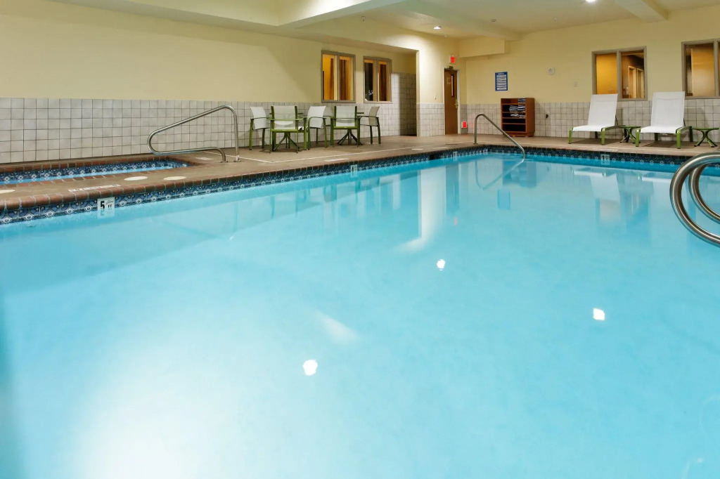 Holiday Inn Express & Suites Canyonville