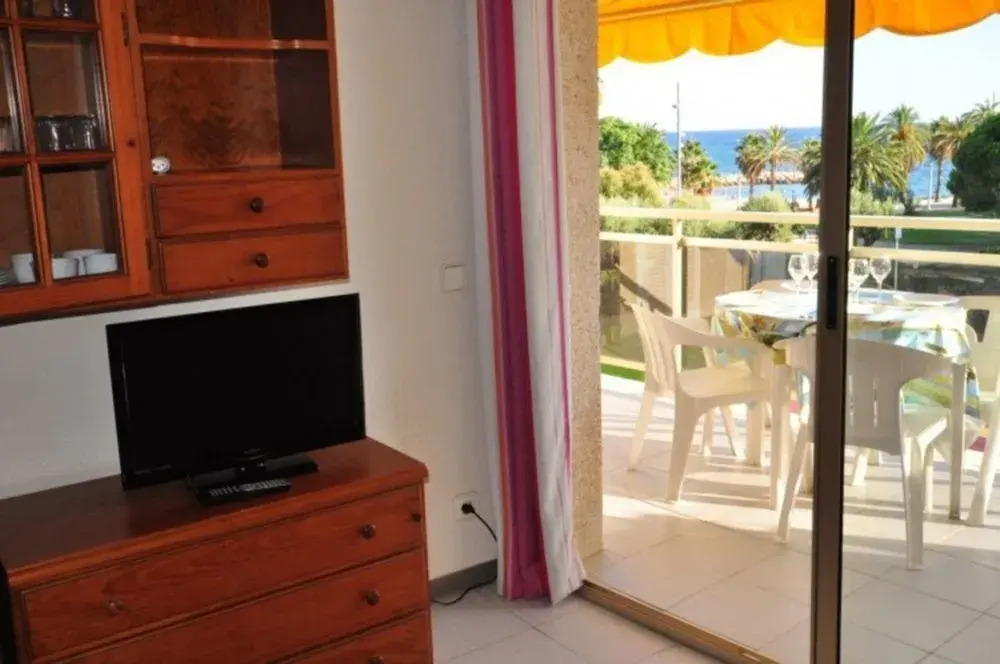 Apartamento Vista a la Piscina Para 6 Personas en Cambrils