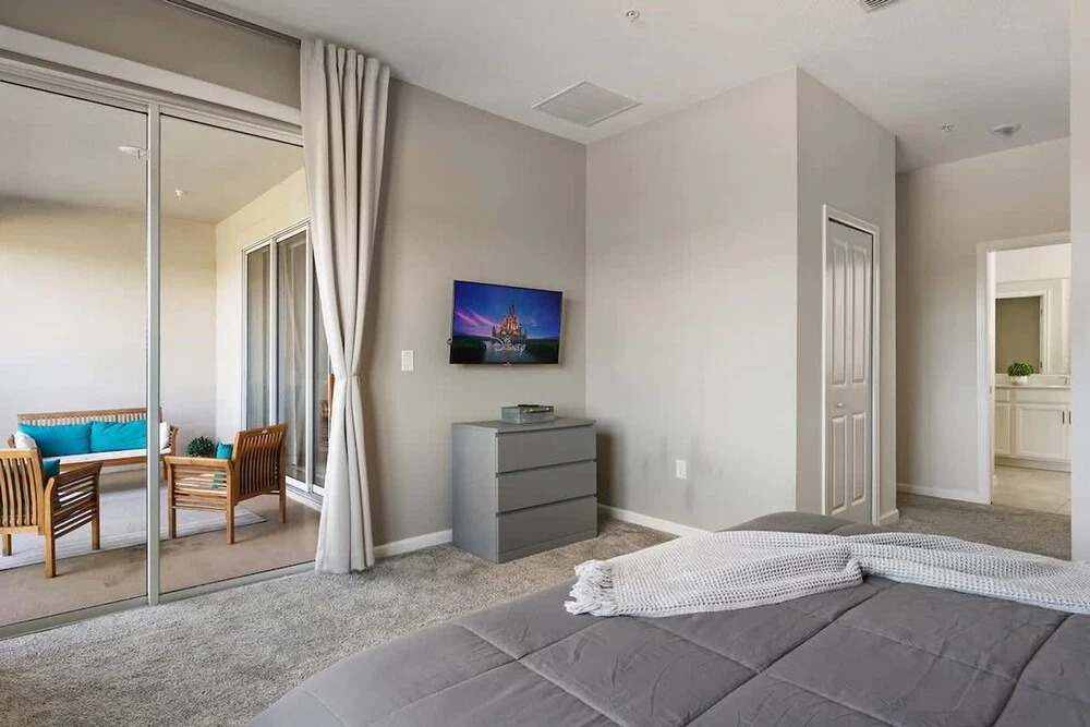 3BR up to 8 People at Champions Gate