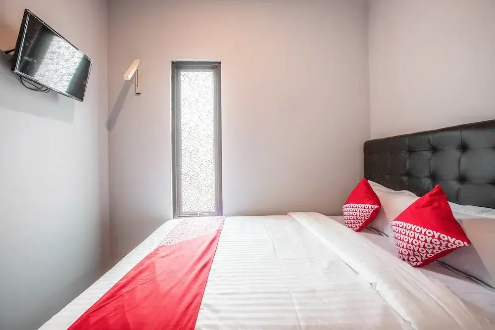 OYO 842 Arafuru Residence