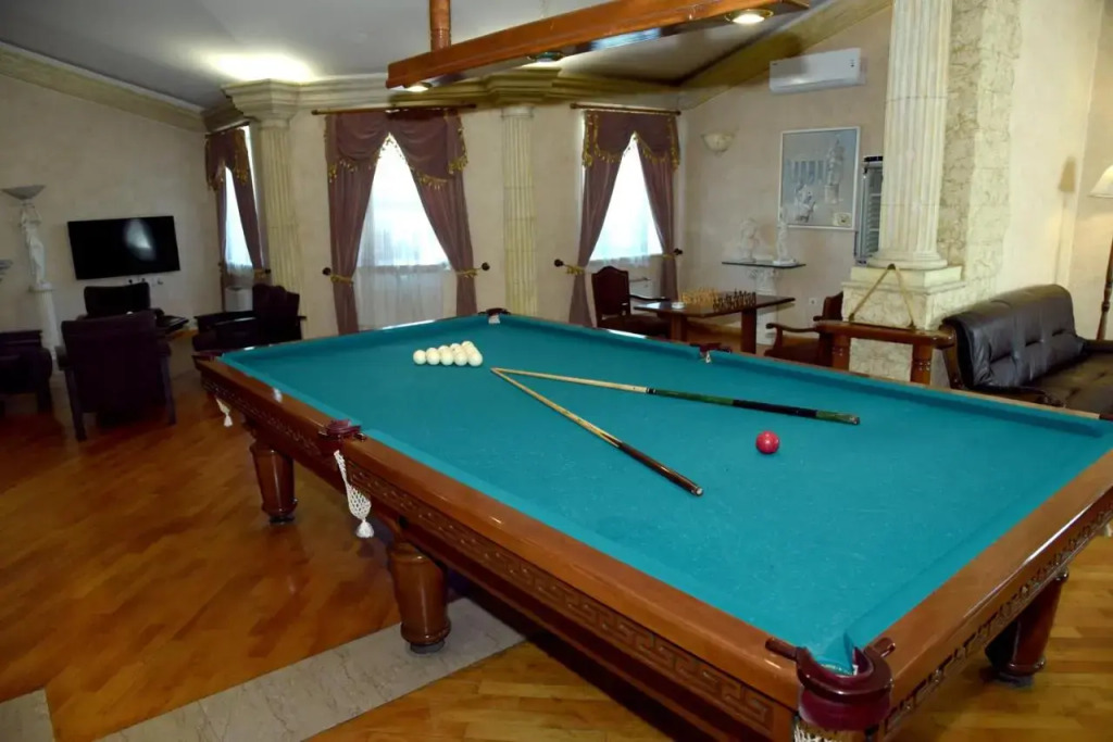 Valensia Hotel And Resort
