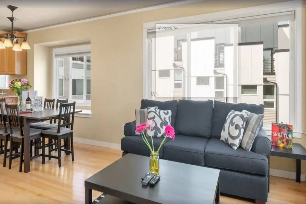 Seattle Vacation Home: Life's A Game