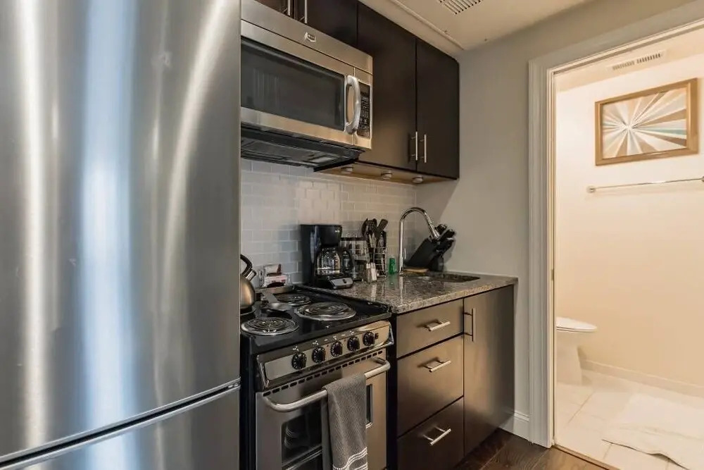 115 S 21st - 402