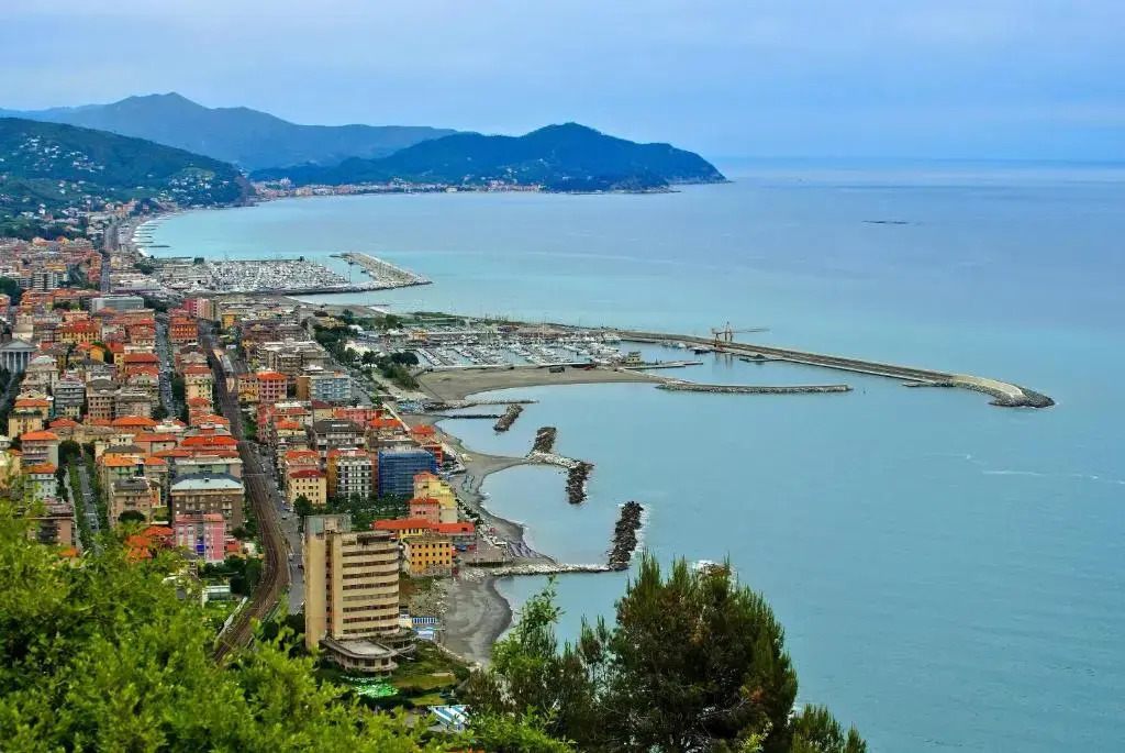 076 - Casa La Libreria, Centro città di Chiavari, 500 metri da mare e spiagge