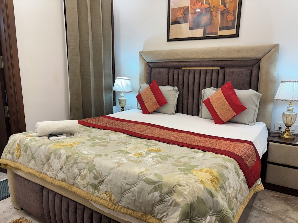 Fortune Home Service Apartment 3Bhk J150