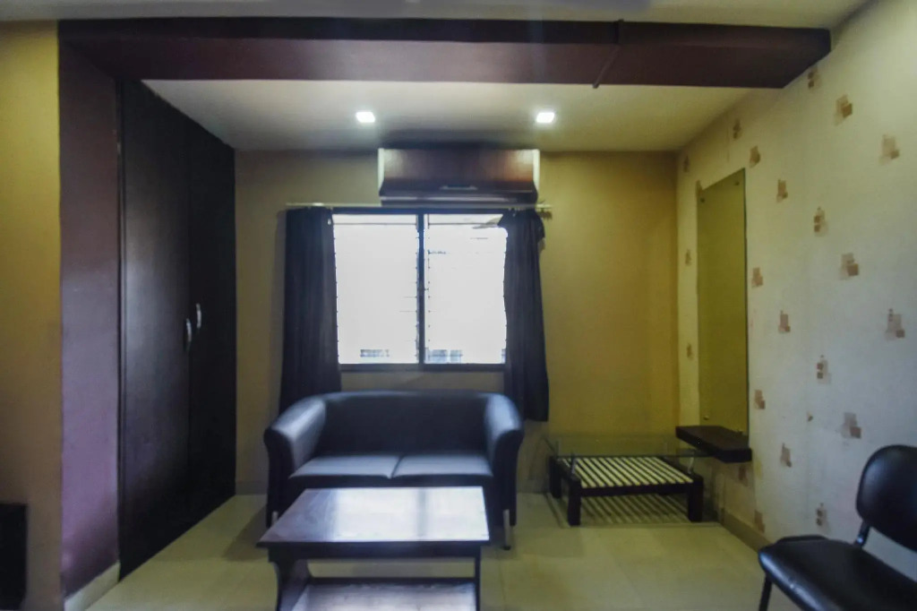 OYO 76182 Crystal Guest House