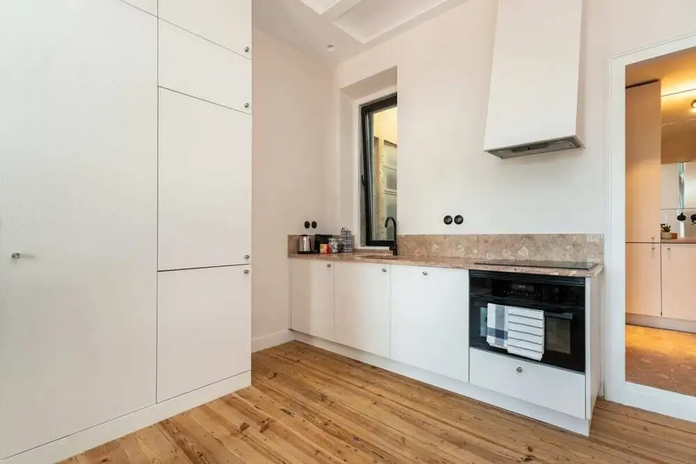 Design Spacious 2bd, 5mins From Lx Factory!