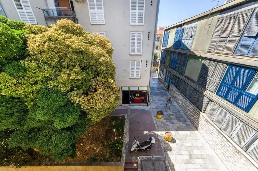 Ema 2Br Apt. In Old Town Centre
