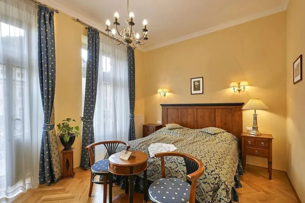 Salvator Hotel