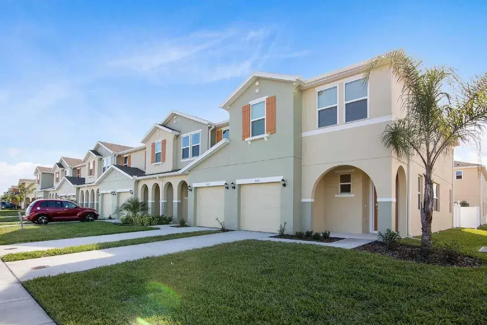 5114 Compass Bay