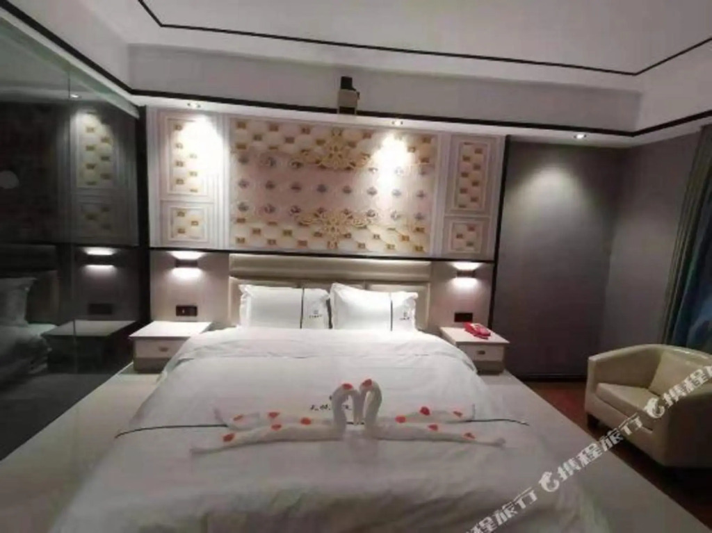 Tianyue Four Seasons Hotel