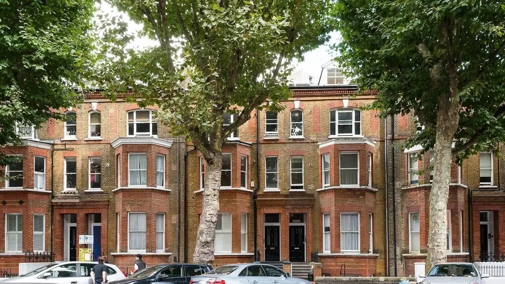 Traditional, Warm 1BR Flat in Maida Vale