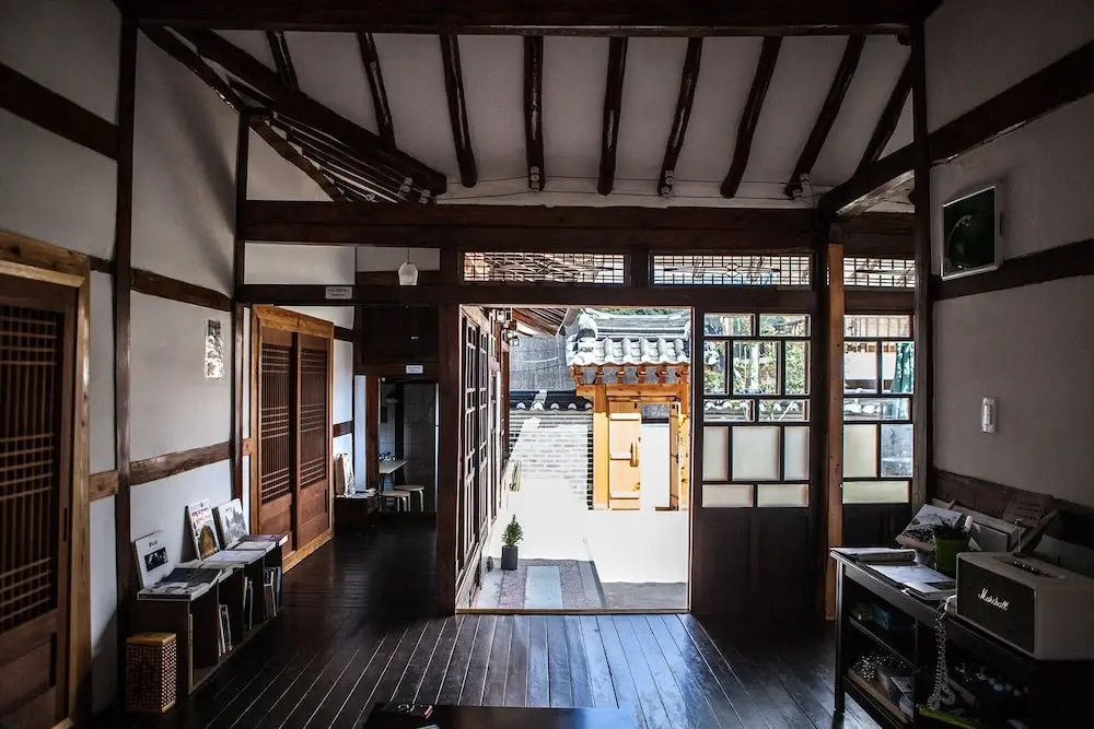 Gongju Bonghwangjae Hanok