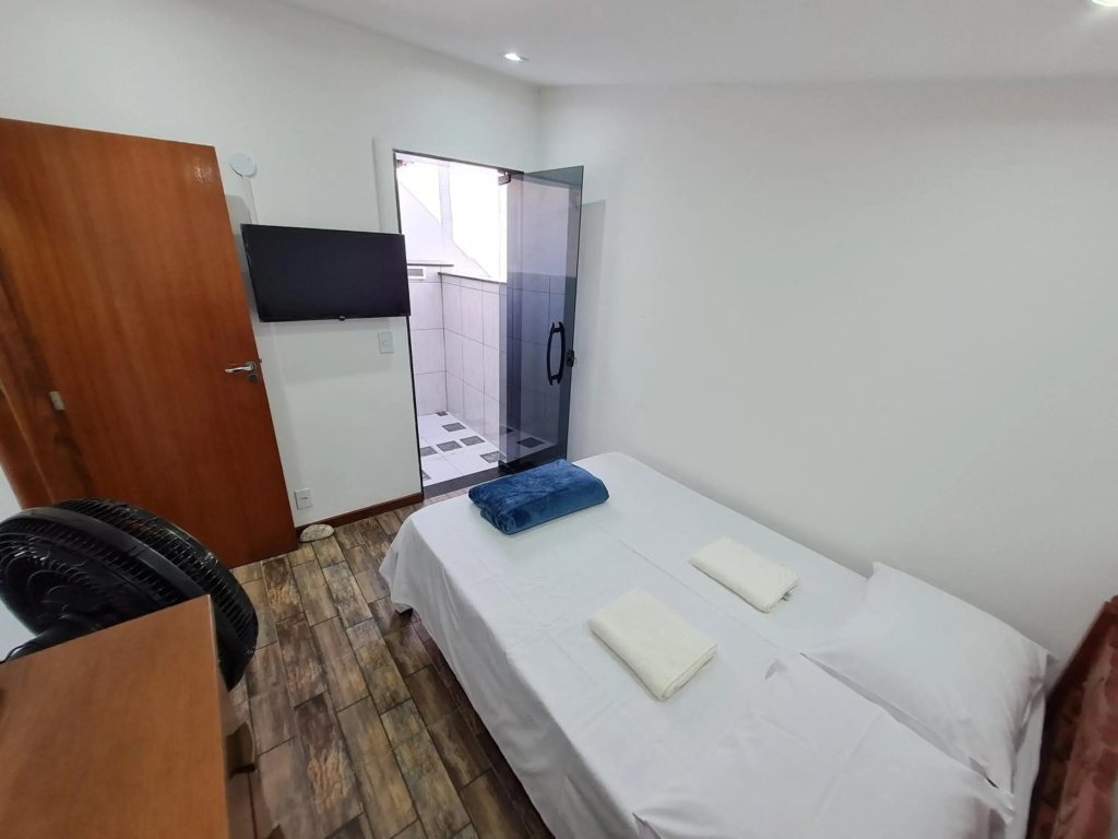 Lindissima Casa de Praia com Churrasqueira, 3 Qts-2Suites- 3 banheiros- Praia do Peró- Cabo Frio, Ótima localização com sala de jogos,Qdra de esportes, Parquinho para Crianças, Uma Qdra da Praia