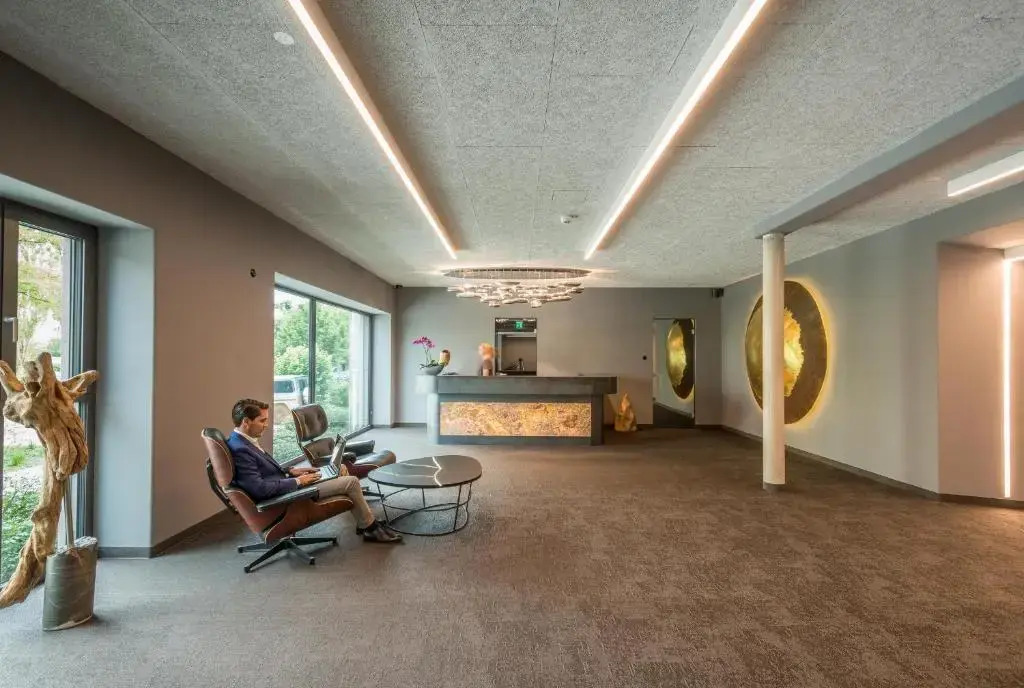 Golden Ball, Exclusive Serviced Apartments Munich