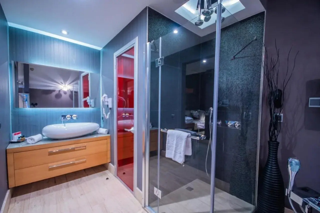 Vernazza Suites