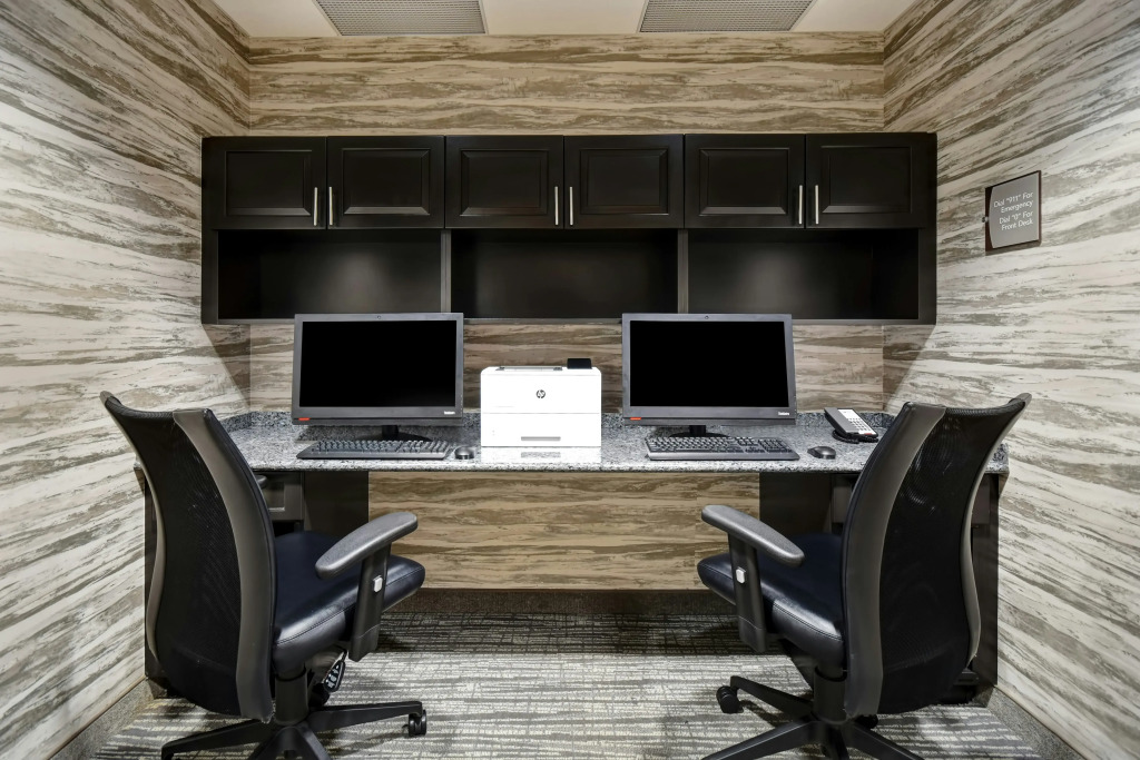 Homewood Suites by Hilton Edgewater-NYC Area