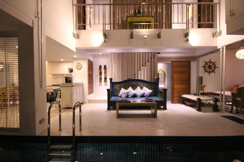 Villa S