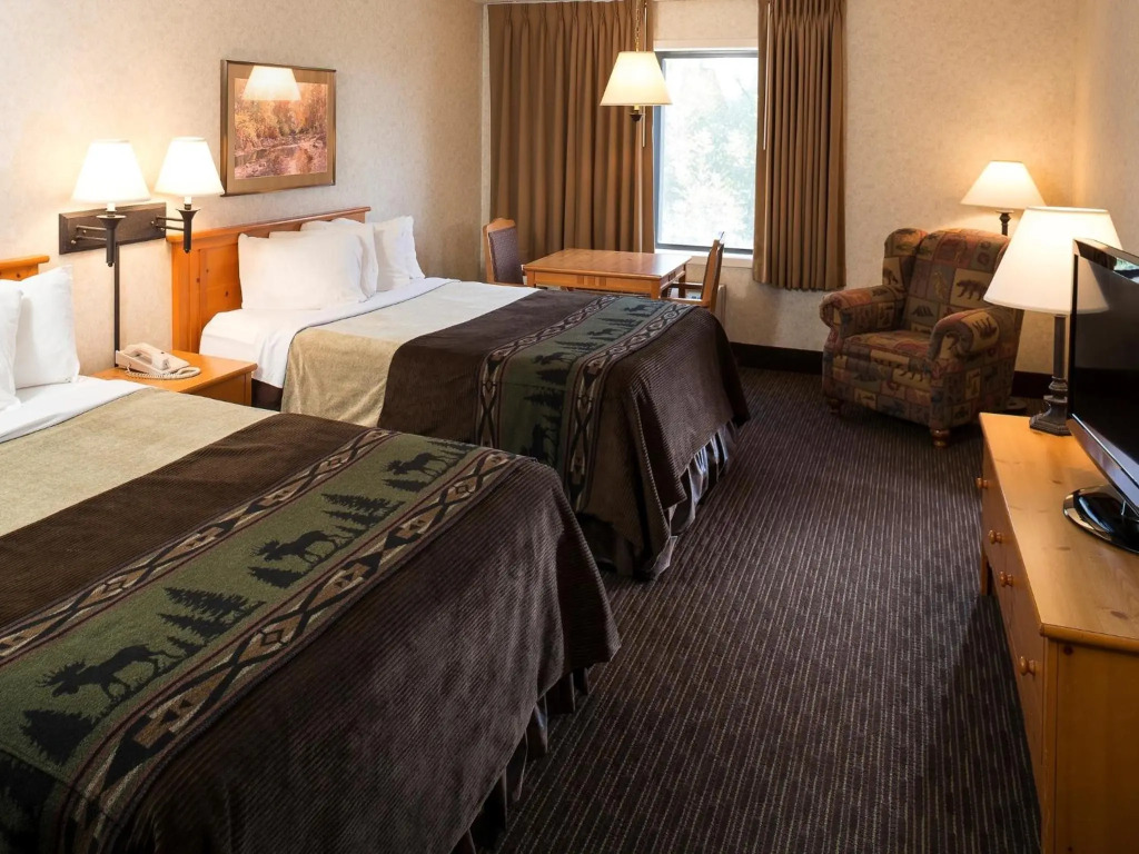Kelly Inn and Suites Mitchell