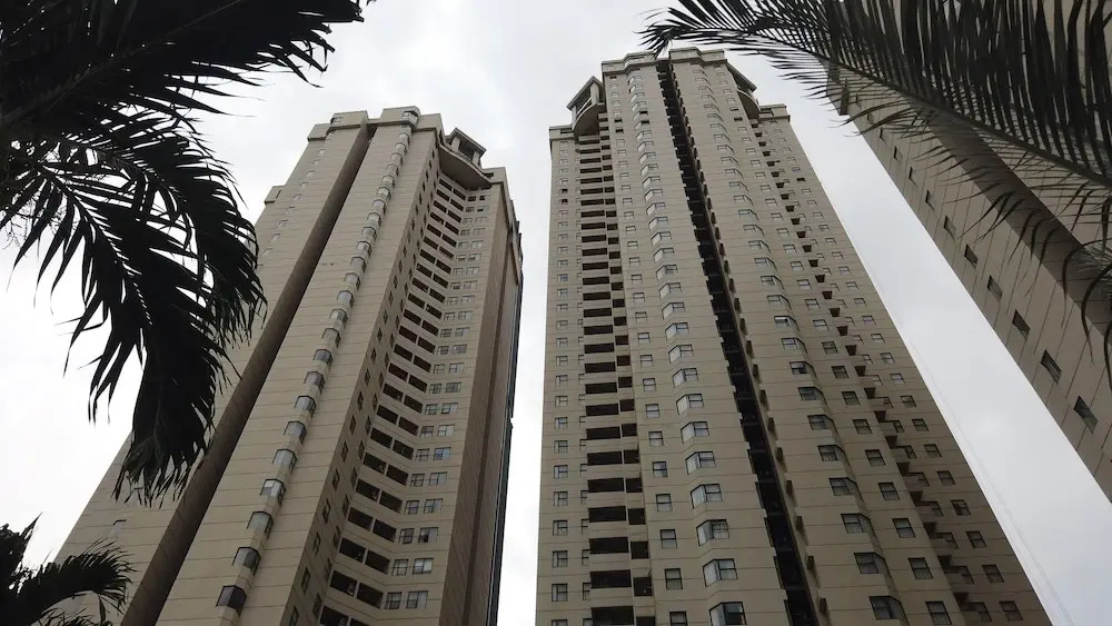 Elegant 2Br With Extra Room Apartment At Sudirman Tower Condominium