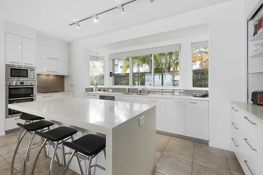 Perfect Family Holiday Home on Noosa Sound - 3 Key Court