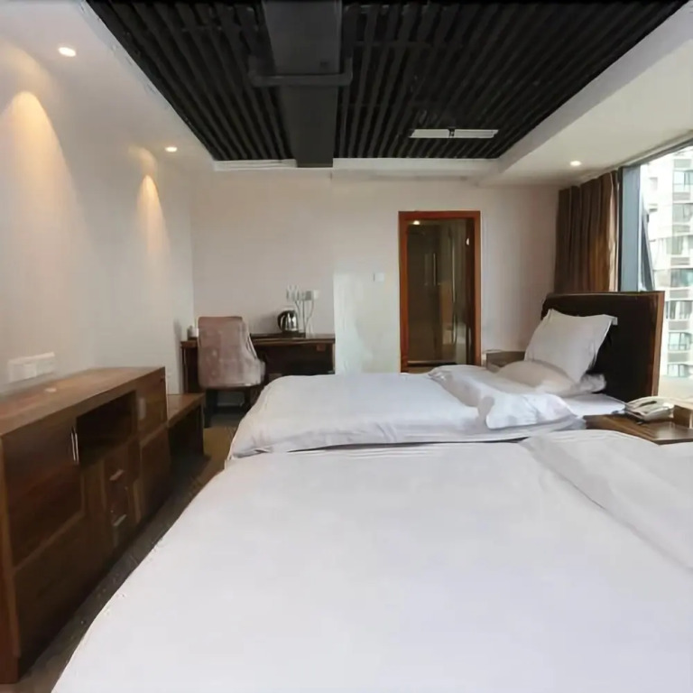 Beiluming Hotel (Chengdu South Railway Station)