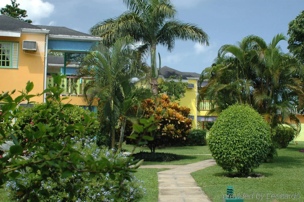 Grand Pineapple Beach Negril