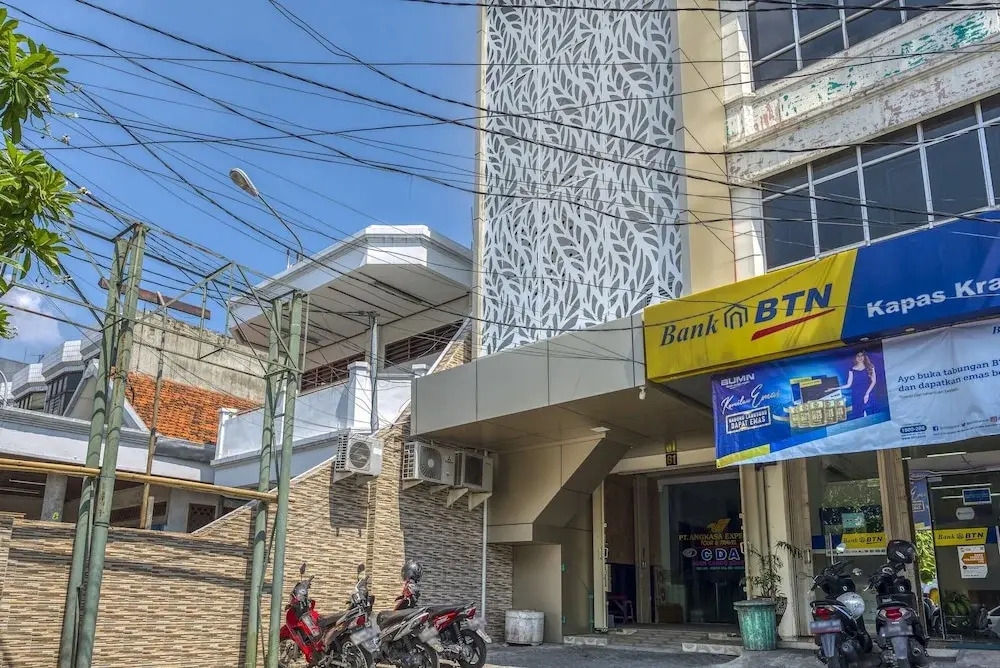 KoolKost Syariah near Kaza Mall Surabaya