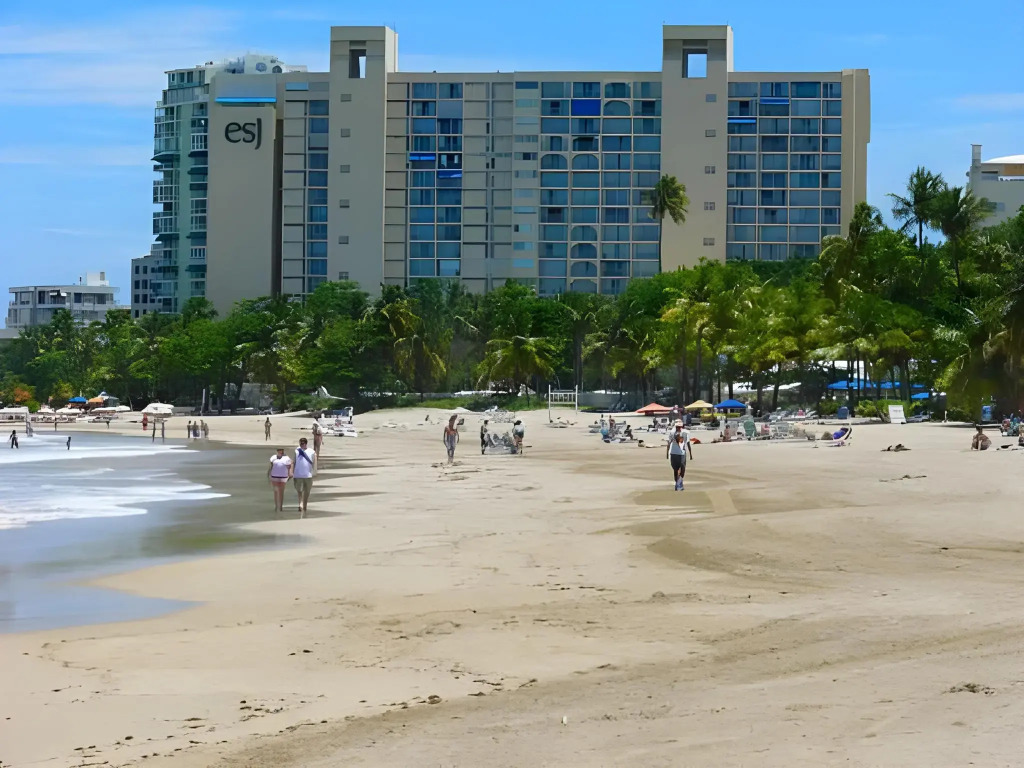 Borinquen Beach Inn
