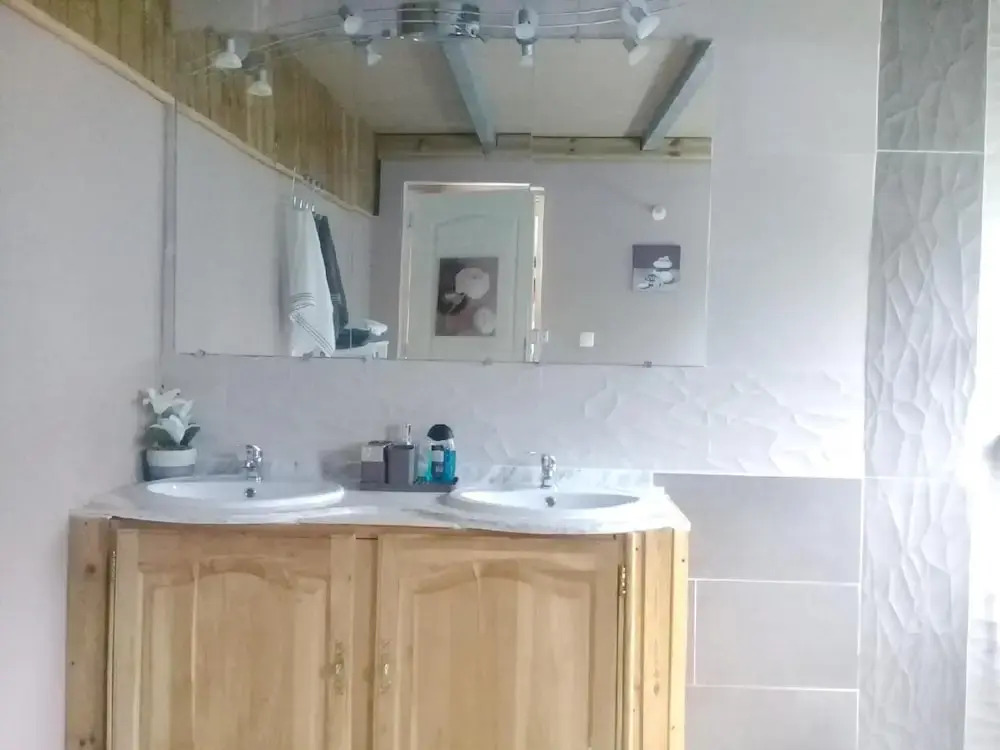 House With 3 Bedrooms in Saint-benoit, With Wonderful Mountain View an