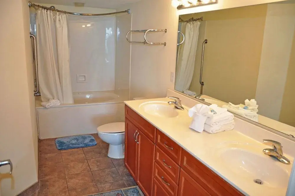 Atlantic Breeze 709 3 Br condo by RedAwning