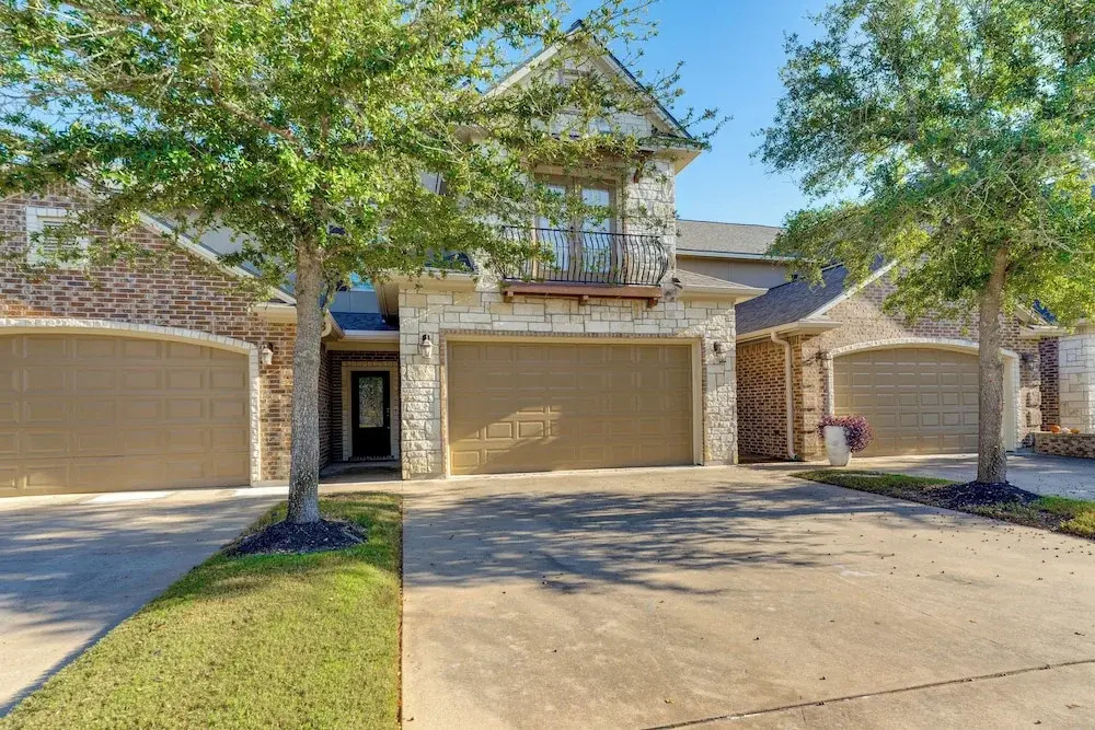 Spacious & Family-friendly! Tamu Townhome w/ Yard