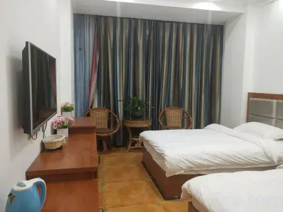 Fuxian Lake Jinhuyuan Hotel (Gushan Scenic Area)