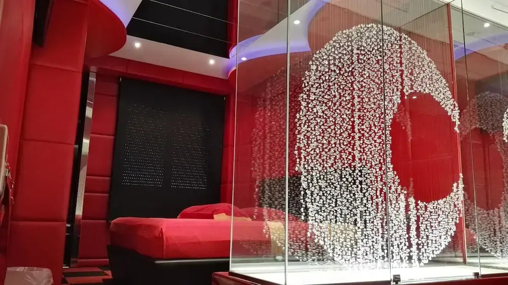 V Hotel