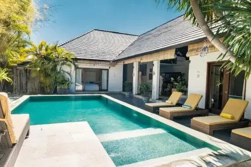 Phinisi Villas - Seminyak Beach