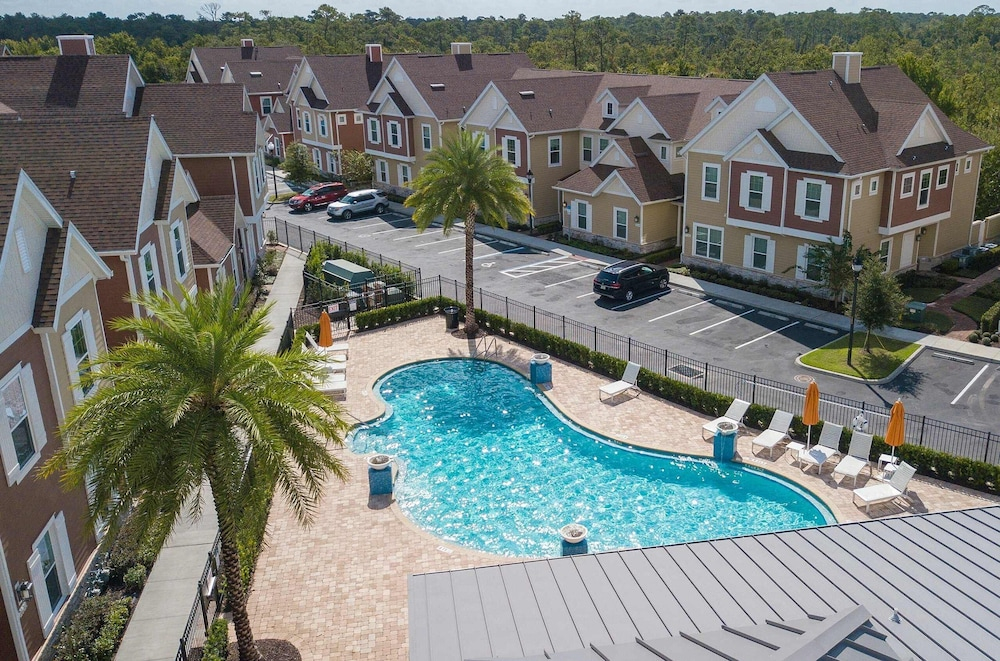 4BR Townhome 15min to Disney