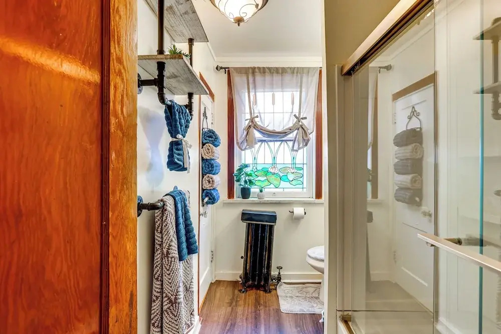 2 Mi to Dtwn: Harrisburg Escape w/ Furnished Deck!
