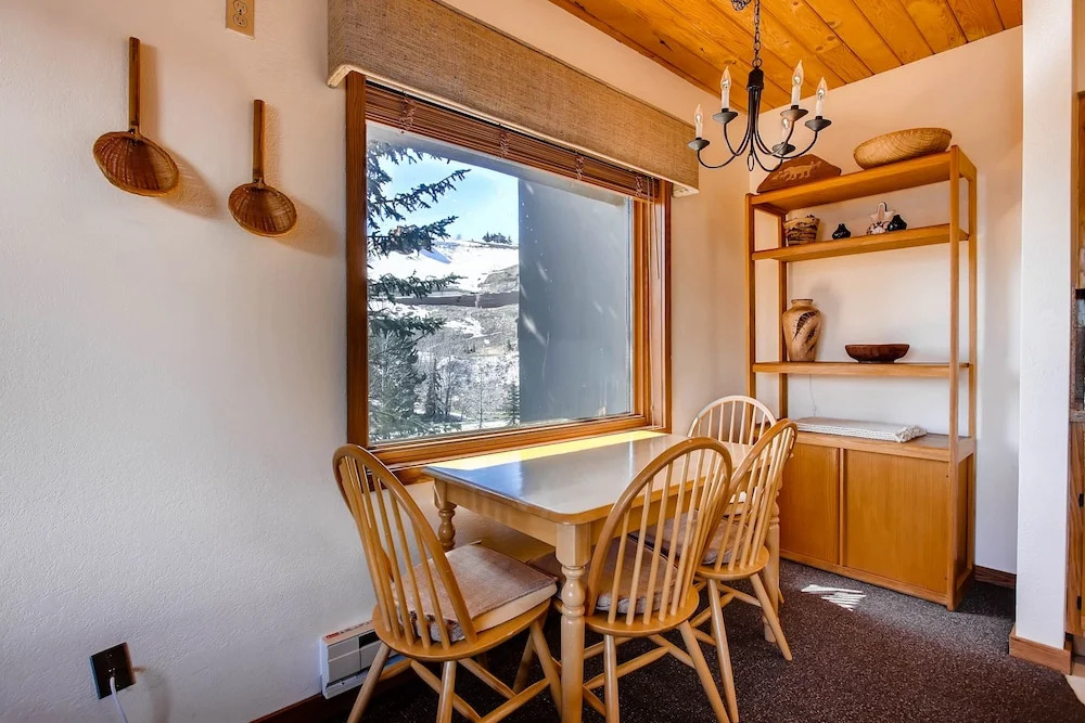 1 Br With Amazing Views Of Mountain Range 1 Bedroom Condo - No Cleaning Fee! by RedAwning