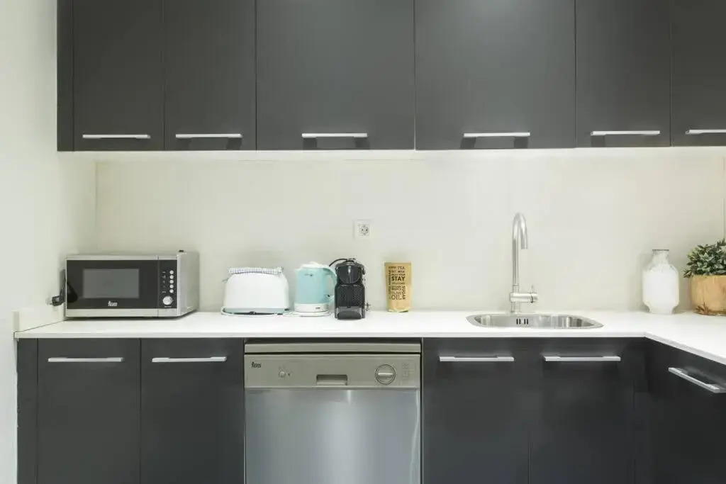 Bright and modern 4bedroom with terrace in Las Ramblas P1
