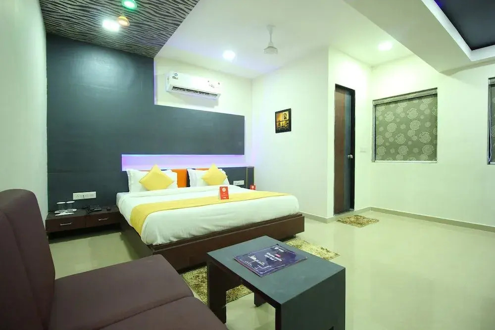 OYO 9238 Hotel Meet Palace