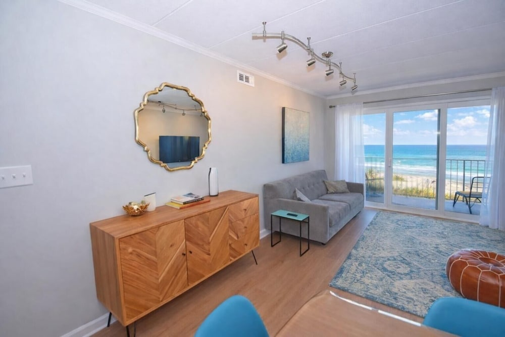 Ocean Place 214 2 Bedroom Condo