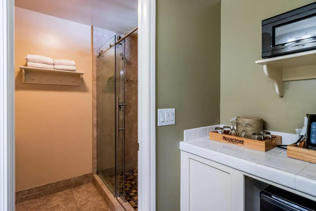 Cambria Pines Lodge