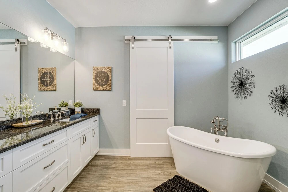 Luxury Waterfront Escape w/ Pool in Port Charlotte