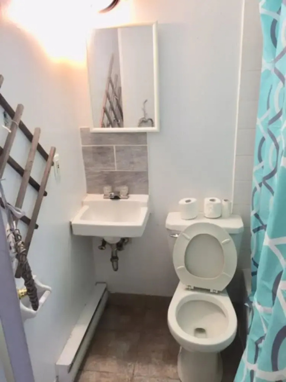 Studio Downtown - Metro Sherbrooke