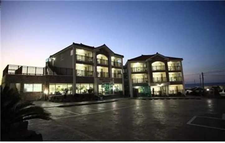 Jeju Evada Pension