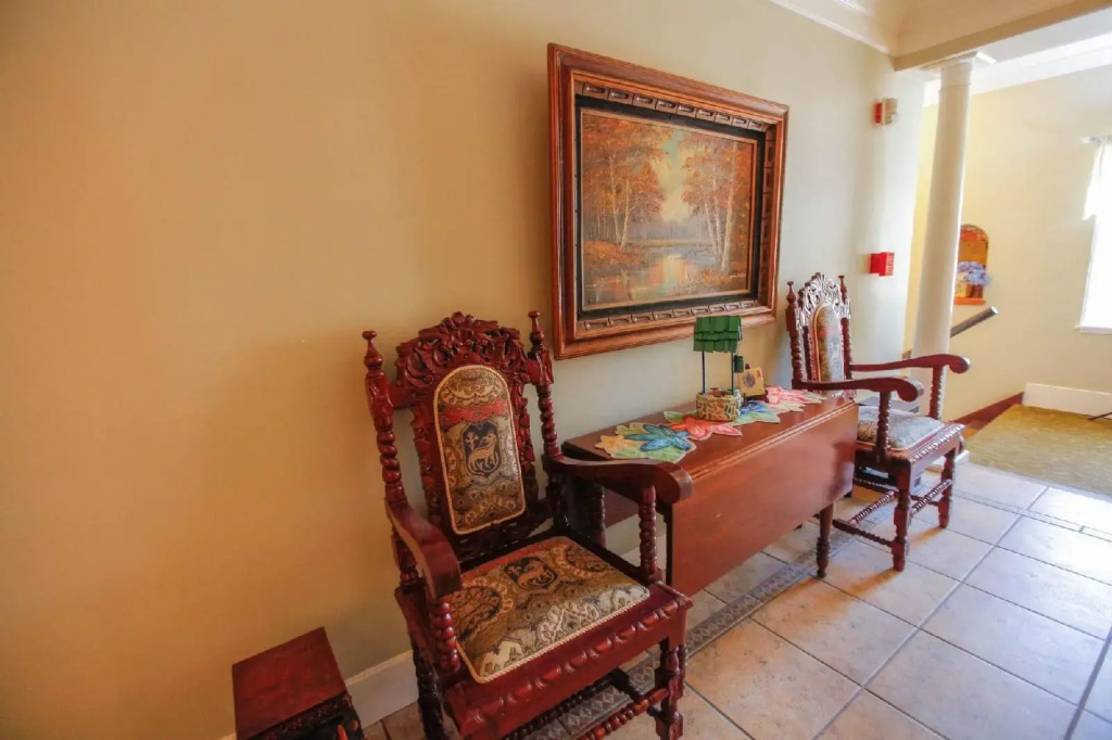 Santa Paula Inn