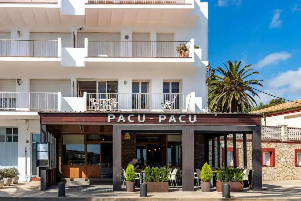 PORT DE LLANÇÀ 30 apartamento en primera línea de mar