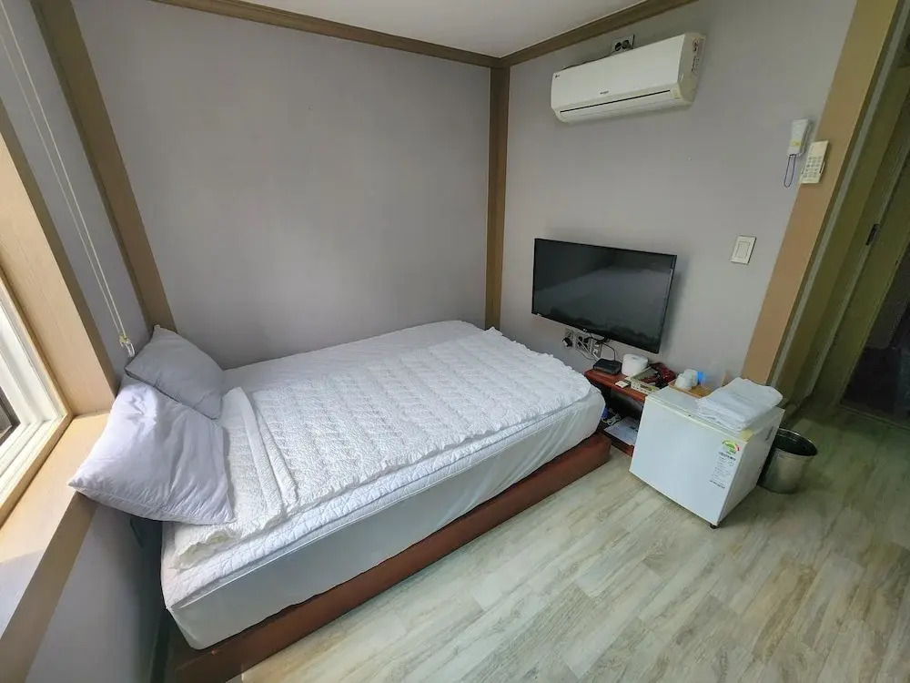 e cozy Hotel