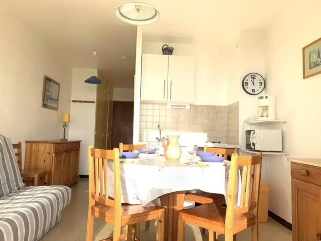 Appartement Balaruc-les-Bains, 1 pièce, 4 personnes - FR-1-503-76