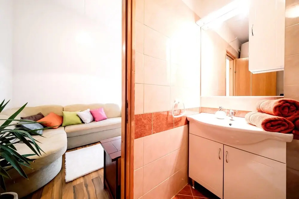 Apartment With one Bedroom in Ljubac, With Wonderful sea View, Pool Ac